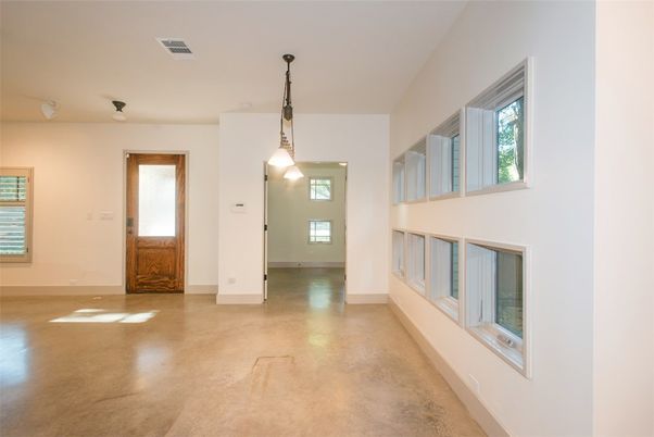 Empty room, Interior, Pendant Lights