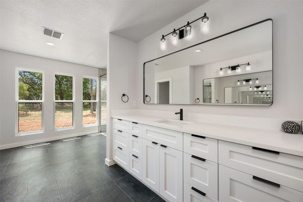 Bathroom, Dual Sink Vanities, Interior, Recessed Lighting