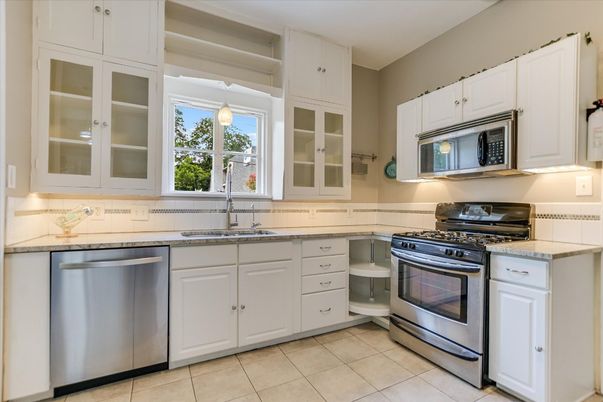 Interior, Kitchen, Pendant Lights, Stainless Steel Appliances