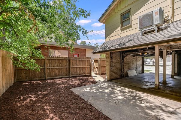 Backyard, Exterior