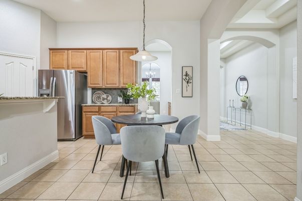 Dining room, Interior, Kitchen, Pendant Lights, Recessed Lighting, Stainless Steel Appliances