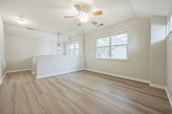 Empty room, Interior, Pendant Lights, Wood Texture Flooring