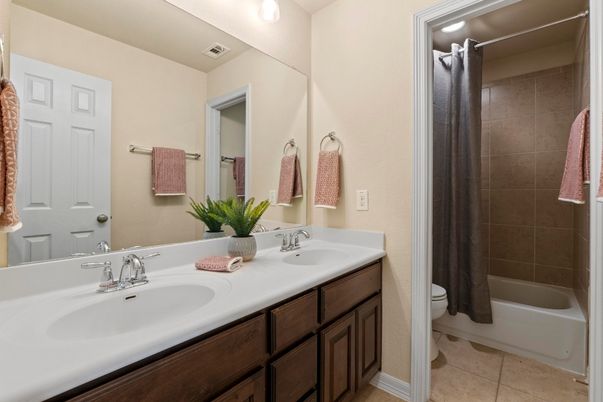 Bathroom, Dual Sink Vanities, Interior