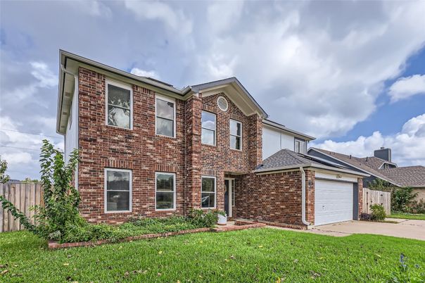 Attached, Exterior, Facade, Brick Facade, Brick Traditional