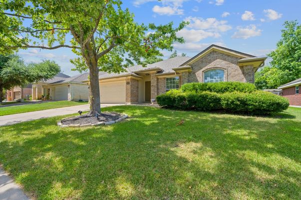 Attached, Backyard, Exterior, Facade, Brick Facade, Ranch