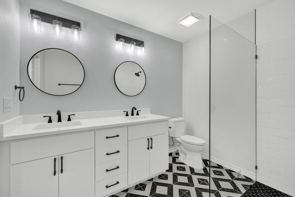 Bathroom, Dual Sink Vanities, Interior