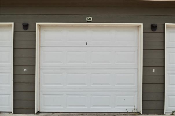 Detached Garage, Exterior