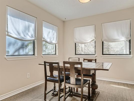 Dining room, Interior