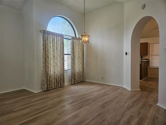 Empty room, Interior, Pendant Lights, Wood Texture Flooring