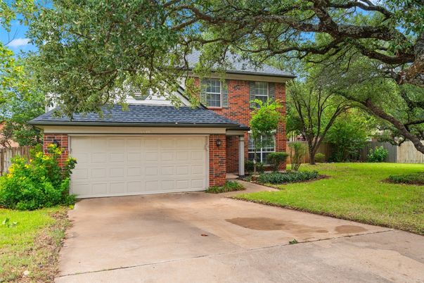 Attached, Exterior, Facade, Brick Facade, Split Level