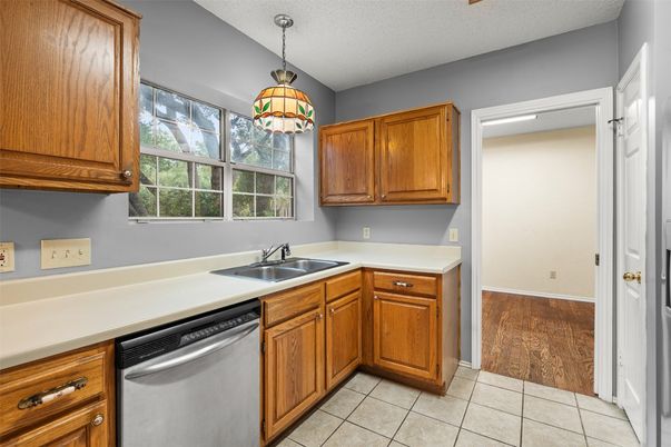 Interior, Kitchen, Pendant Lights, Wood Texture Flooring