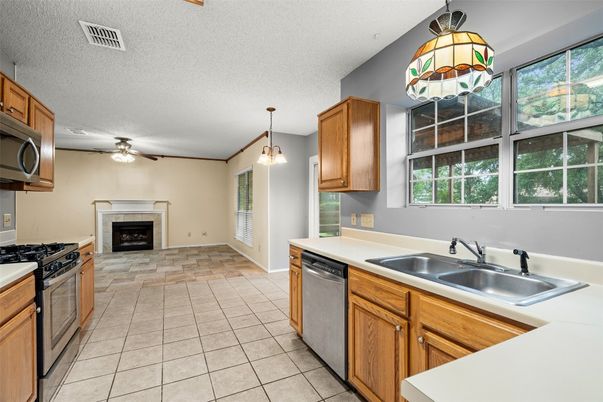 Fireplace, Interior, Kitchen, Pendant Lights