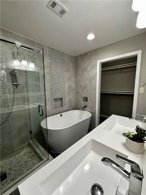Bathroom, Free Standing Baths, Glass Shower, Interior, Recessed Lighting
