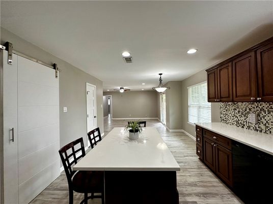 Dining room, Interior, Kitchen, Pendant Lights, Recessed Lighting, Wood Texture Flooring