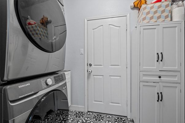 Interior, Washer
