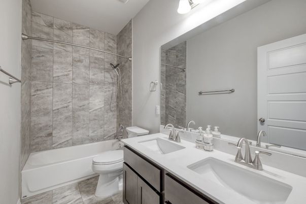 Bathroom, Dual Sink Vanities, Interior