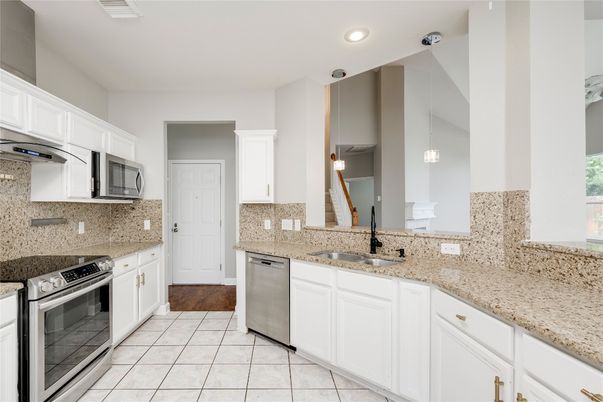 Interior, Kitchen, Pendant Lights, Recessed Lighting, Stainless Steel Appliances