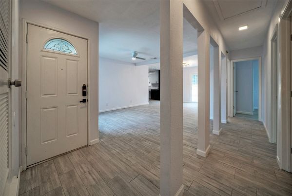 Interior, Recessed Lighting, Wood Texture Flooring