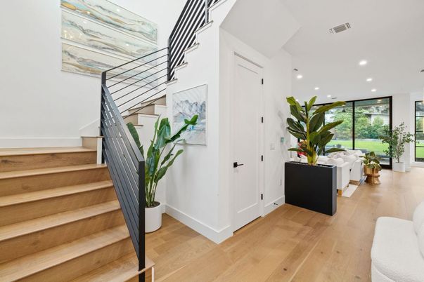 Interior, Recessed Lighting, Wood Texture Flooring