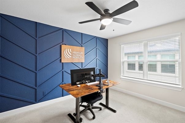 Home Office, Interior
