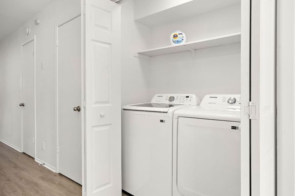 Interior, Utility Closets, Washer, Wood Texture Flooring