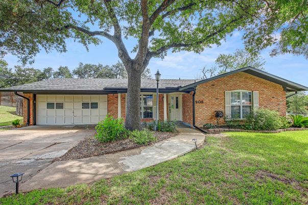 Attached, Exterior, Facade, Brick Facade, Ranch