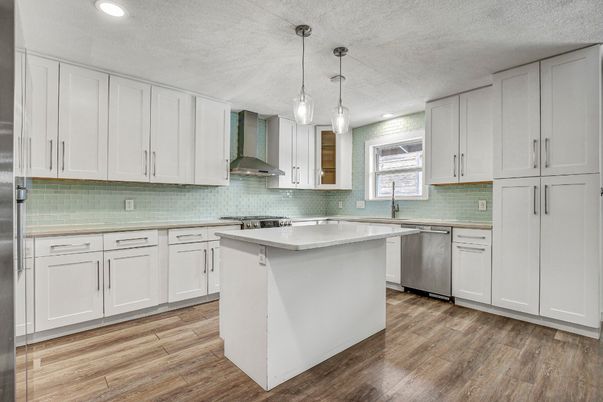 Interior, Kitchen, Pendant Lights, Recessed Lighting, Wood Texture Flooring