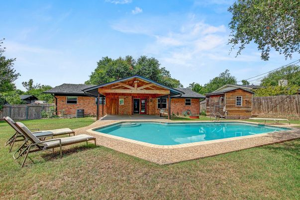 Backyard, Exterior, Pool