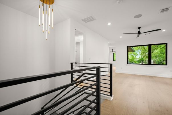 Interior, Pendant Lights, Recessed Lighting, Wood Texture Flooring