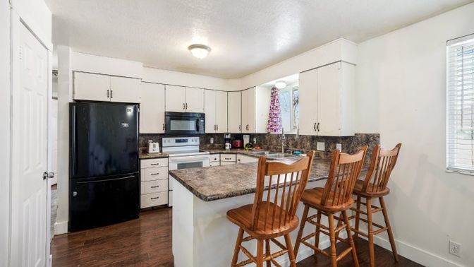 Interior, Kitchen, Wood Texture Flooring