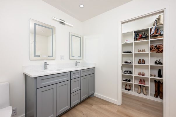 Bathroom, Interior, Recessed Lighting, Walk-in Closets, Wood Texture Flooring