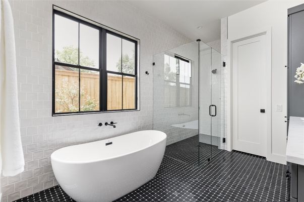 Bathroom, Free Standing Baths, Glass Shower, Interior, Recessed Lighting