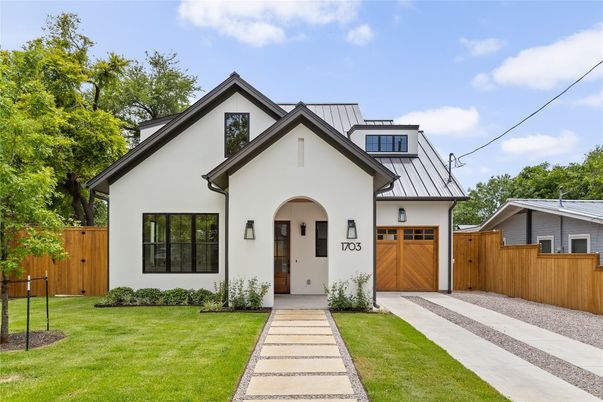 Attached, Exterior, Facade, Farmhouse