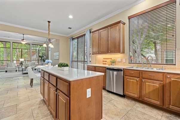 Dining room, Interior, Kitchen, Living room, Pendant Lights, Recessed Lighting, Stainless Steel Appliances