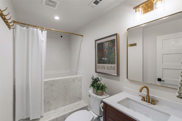 Bathroom, Interior, Marble, Recessed Lighting