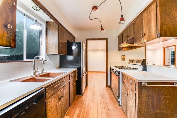 Interior, Kitchen, Pendant Lights, Wood Texture Flooring