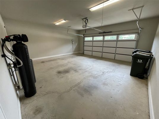 Garage, Interior