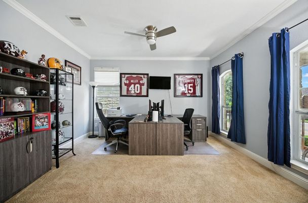Home Office, Interior