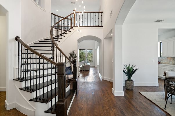 Interior, Pendant Lights, Recessed Lighting, Wood Texture Flooring