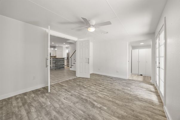 Empty room, Interior, Recessed Lighting, Wood Texture Flooring