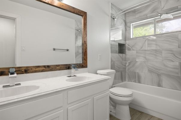 Bathroom, Dual Sink Vanities, Interior, Wood Texture Flooring