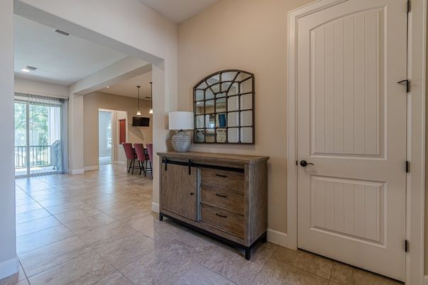 Dining room, Interior, Pendant Lights, Recessed Lighting