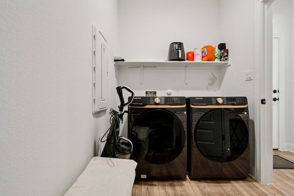 Interior, Washer, Wood Texture Flooring