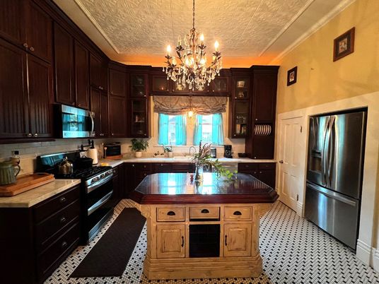 Chandelier, Interior, Kitchen