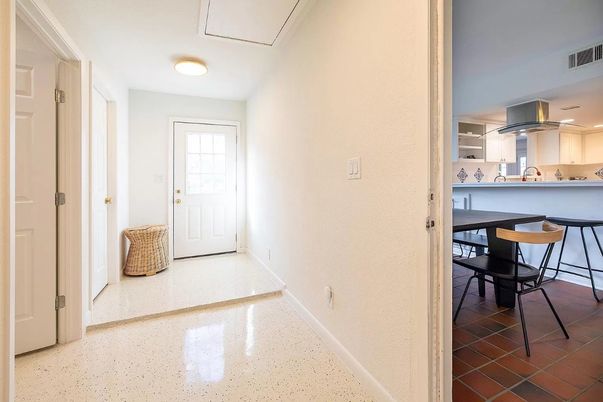 Dining room, Interior, Kitchen, Recessed Lighting