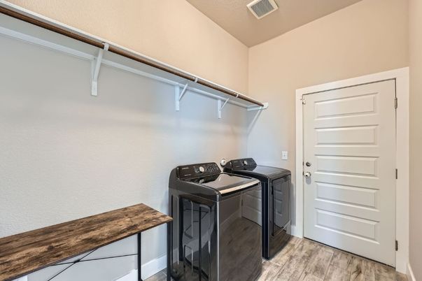Interior, Washer, Wood Texture Flooring