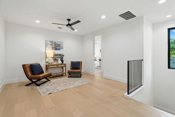 Interior, Recessed Lighting, Wood Texture Flooring