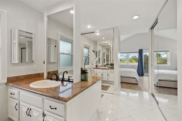 Bathroom, Bedroom, Dual Sink Vanities, Interior, Recessed Lighting