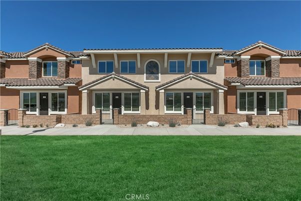 Exterior, Facade, Mediterranean