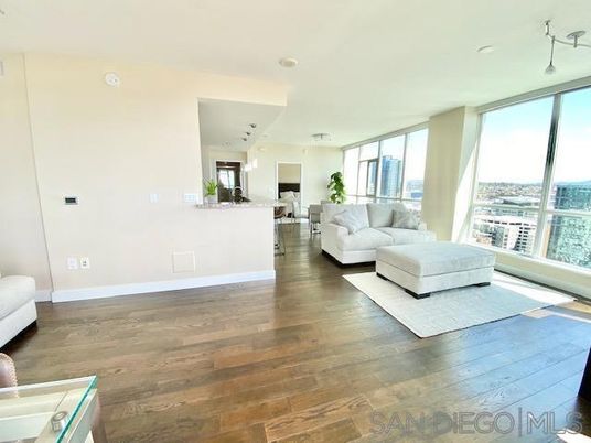 Interior, Living room, Pendant Lights, Recessed Lighting, Wood Texture Flooring